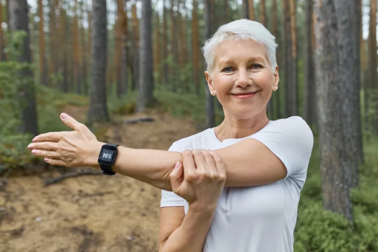 Menopausia y salud ósea, cómo prevenir la osteoporosis en esta etapa