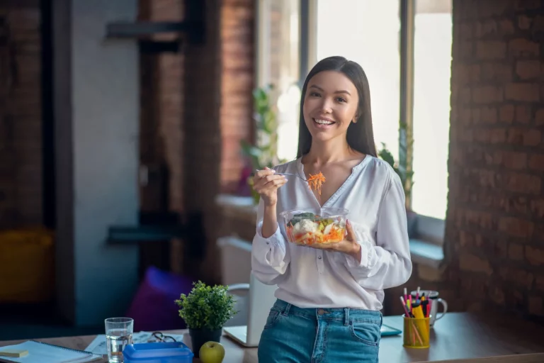 Alimentación y síndrome premenstrual: cómo aliviar los síntomas durante esta fase